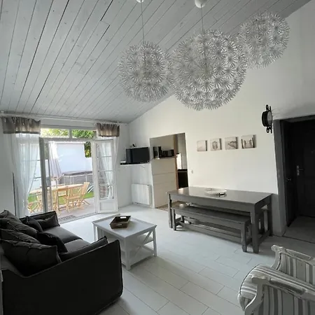 Holiday home Maisons De Les Rethaises