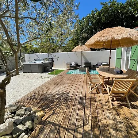 Maisons De Les Rethaises بيت للعطل