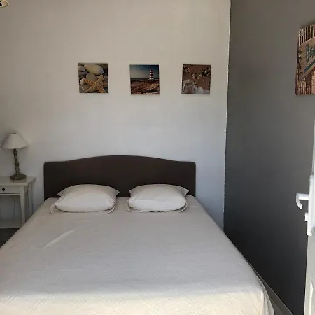 بيت للعطل Maisons De Les Rethaises لا كوردي سور مير