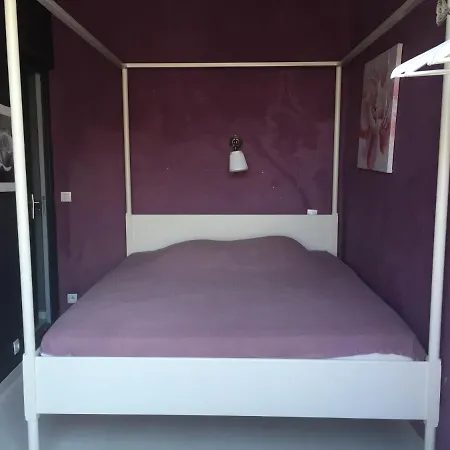 Maisons De Les Rethaises * لا كوردي سور مير